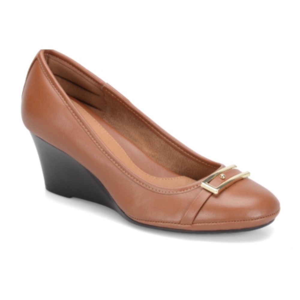 NWT Euro Soft Size 8.5